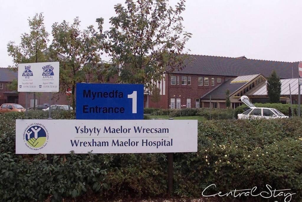 Wrexham Central Stay Apartment Seven Εξωτερικό φωτογραφία